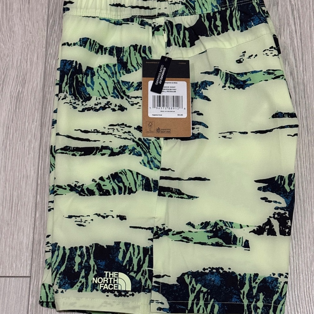 NEW ~ THE North Face Wander Shorts ~ MSRP $50 FlashDry ~ Lime Cream Men's  SMALL